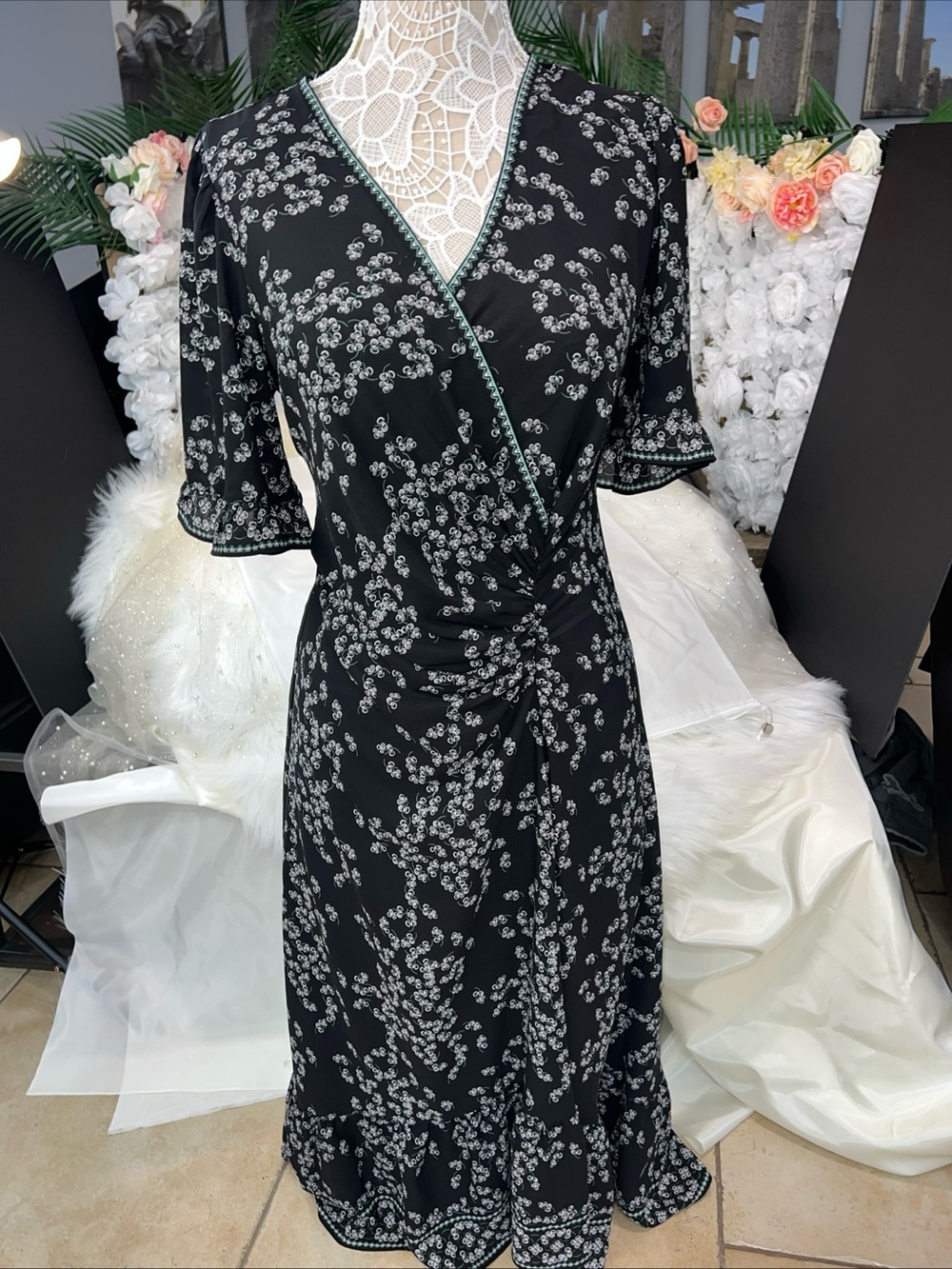 Max Studio Black and White Floral Dress - Picture 4 of 13